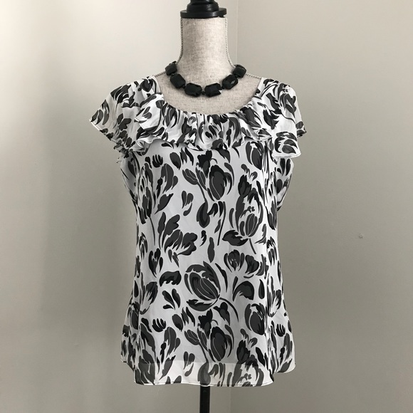 Jaclyn Smith Tops - Jaclyn Smith Floral Blouse